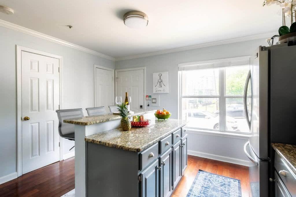 Walk To Broadway Charming Modern Historic Townhome Nashville Ngoại thất bức ảnh